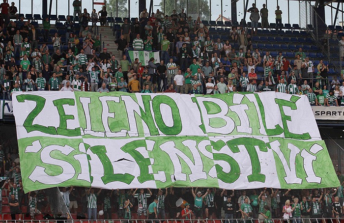 Zeleno-bílé šílenství.