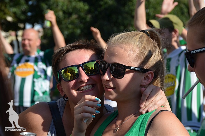 DĚNÍ NA TRIBUNÁCH: Sparta - Bohemians