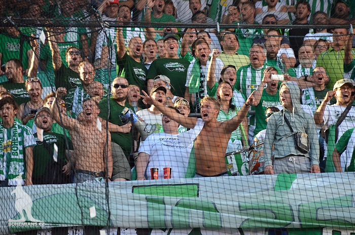 DĚNÍ NA TRIBUNÁCH: Sparta - Bohemians