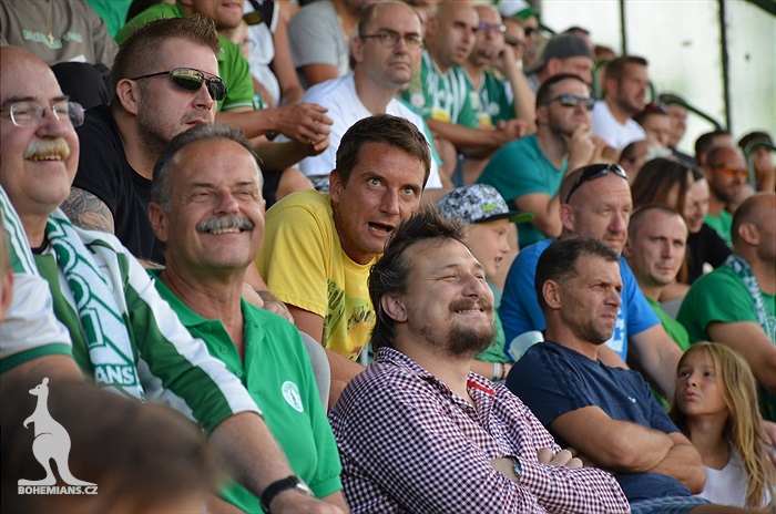 DĚNÍ NA TRIBUNÁCH: Bohemians - Karviná