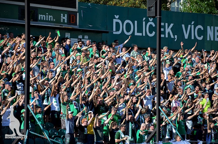 DĚNÍ NA TRIBUNÁCH: Bohemians - Karviná