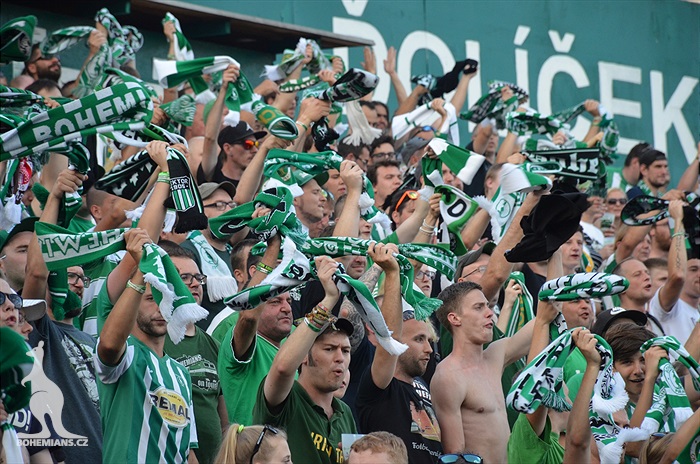 DĚNÍ NA TRIBUNÁCH: Bohemians - Karviná