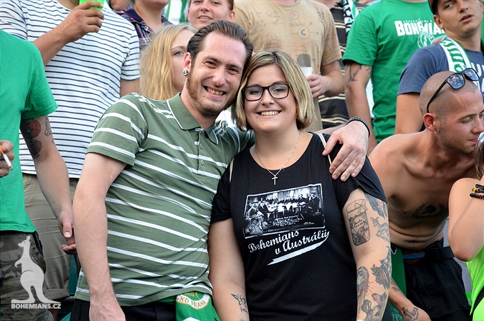 DĚNÍ NA TRIBUNÁCH: Bohemians - Karviná