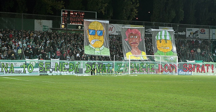 Choreo fanoušků před utkáním.