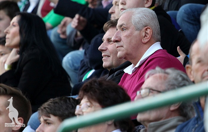 DĚNÍ NA TRIBUNÁCH: Bohemians - Slavia