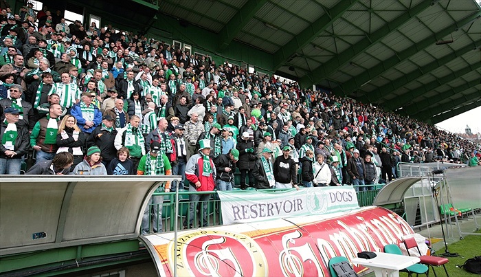 Hlavní tribuna si mohla zafandit alespoň u tréninkového zápasu