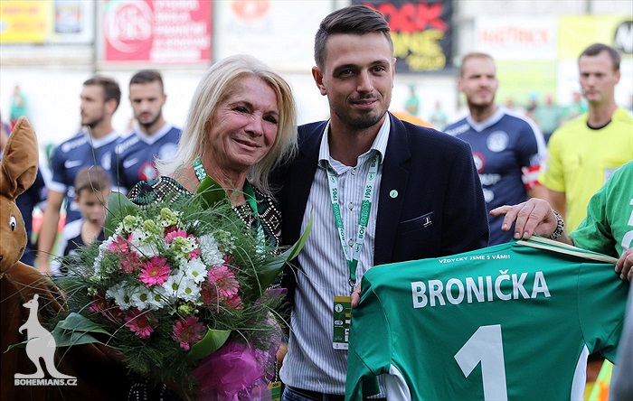 DĚNÍ NA TRIBUNÁCH: Bohemians - Slovácko