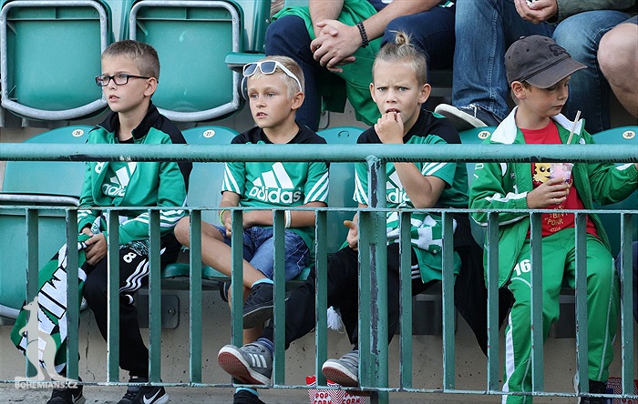 DĚNÍ NA TRIBUNÁCH: Bohemians - Slovácko