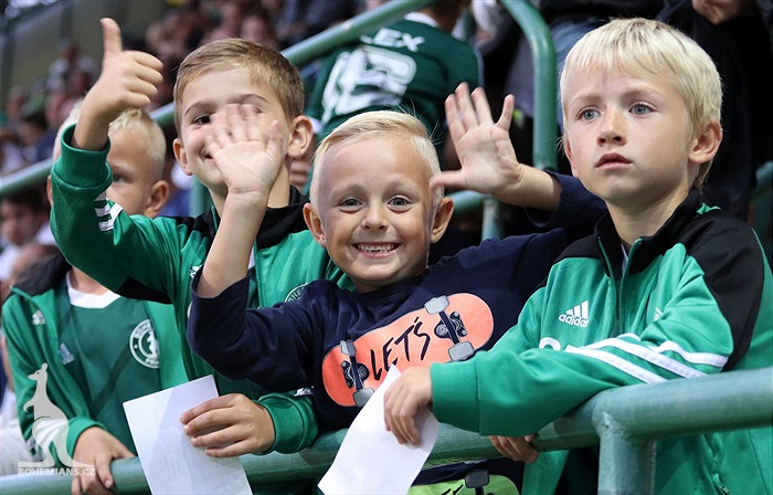 DĚNÍ NA TRIBUNÁCH: Bohemians - Slovácko