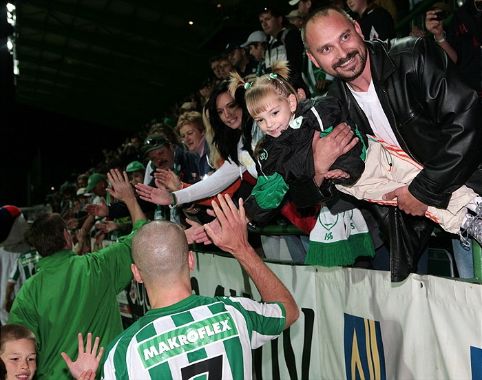 Děkovačka po utkání.