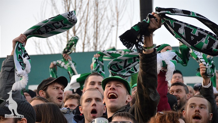 Dění na tribunách: Bohemians - Plzeň