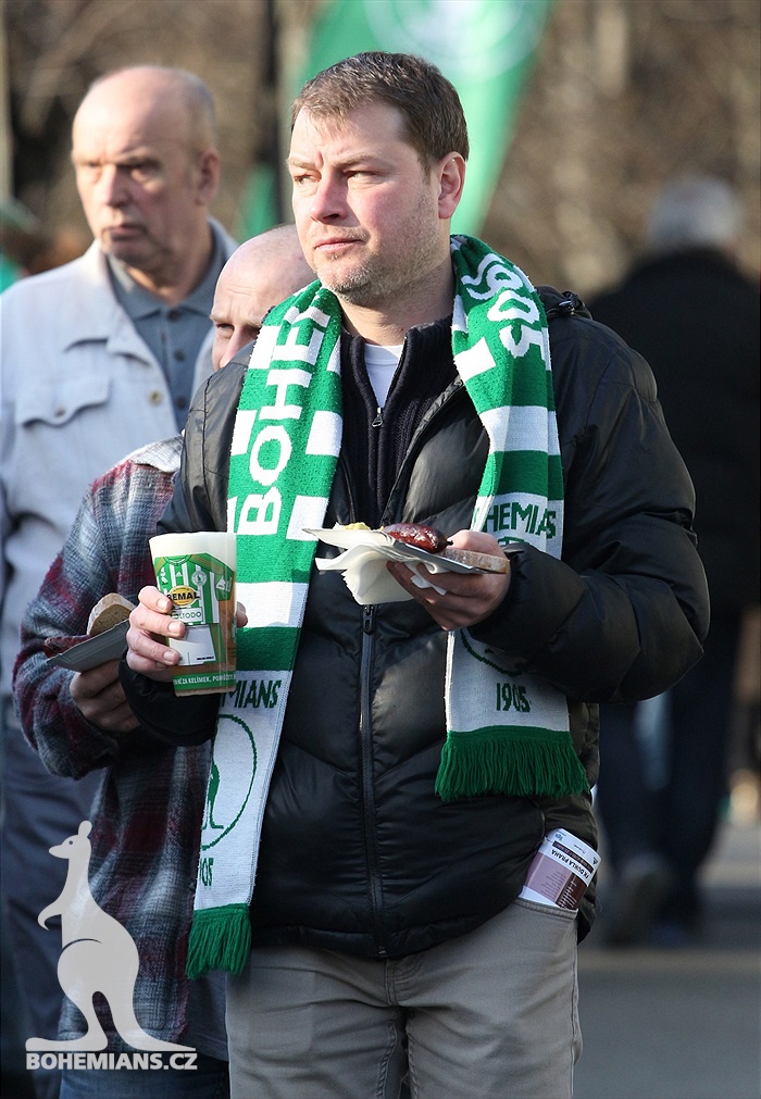 Dění na tribunách: Bohemians - Plzeň