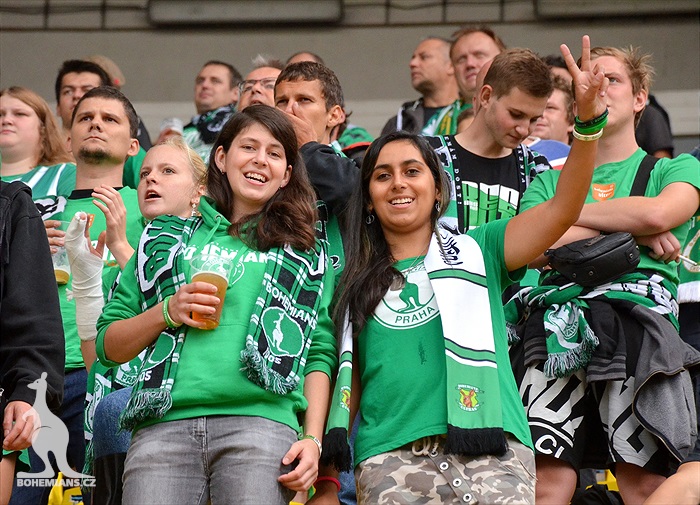 DĚNÍ NA TRIBUNÁCH: Dukla - Bohemians