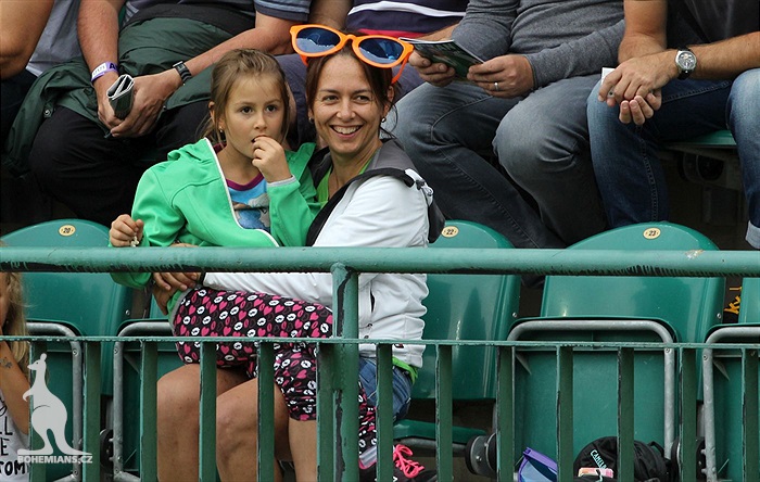 DĚNÍ NA TRIBUNÁCH: Bohemians - Slavia