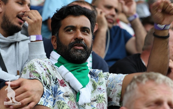 DĚNÍ NA TRIBUNÁCH: Bohemians - Slavia