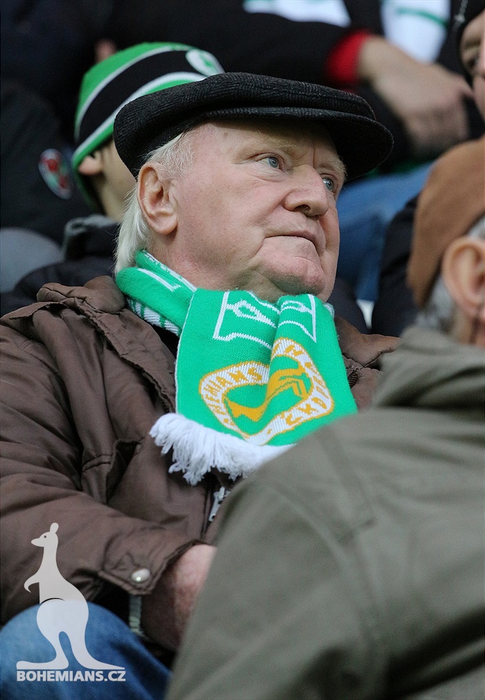 DĚNÍ NA TRIBUNÁCH: Bohemians - Teplice