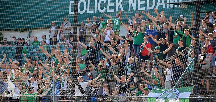Dění na tribunách - Dětský den a utkání se Slovanem Bratislava