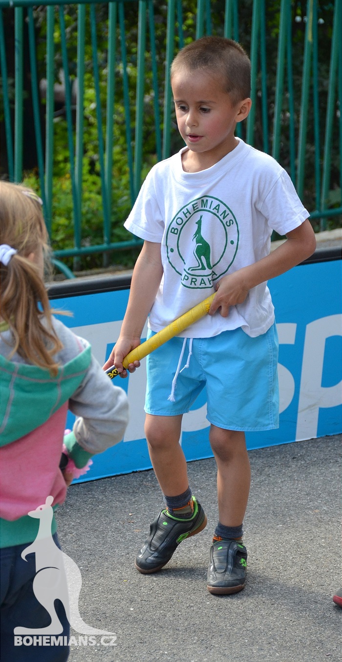 Dění na tribunách - Dětský den a utkání se Slovanem Bratislava