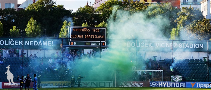 Dění na tribunách - Dětský den a utkání se Slovanem Bratislava