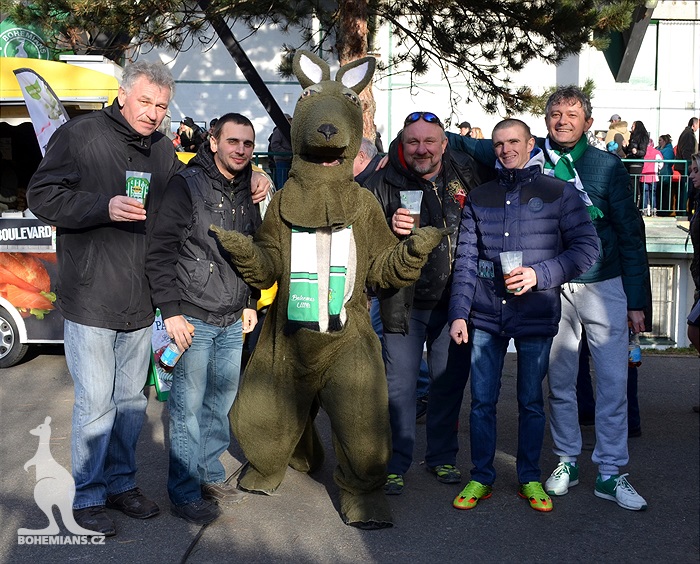 Dění na tribunách: Bohemians - Slovácko