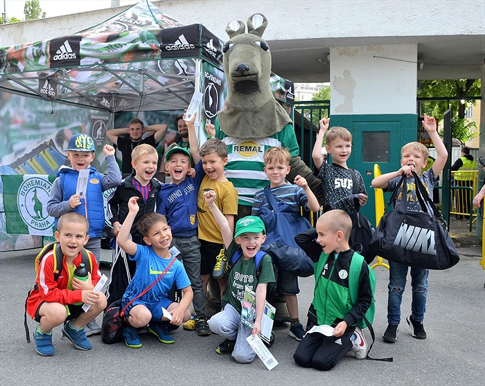 opava_nadstavbajaro_deni na tribunach