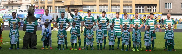 opava_nadstavbajaro_deni na tribunach