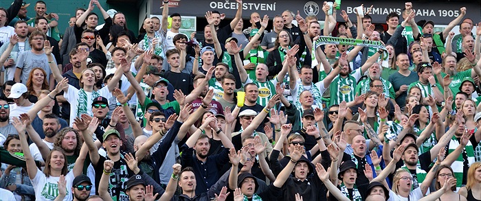 opava_nadstavbajaro_deni na tribunach 