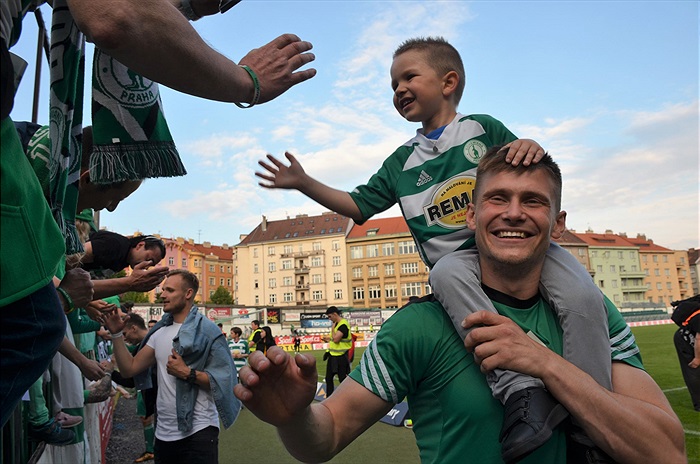 opava_nadstavbajaro_deni na tribunach 