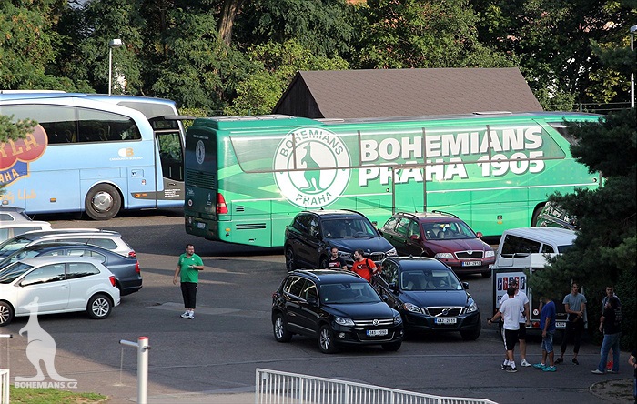 DĚNÍ NA TRIBUNÁCH: Dukla - Bohemians