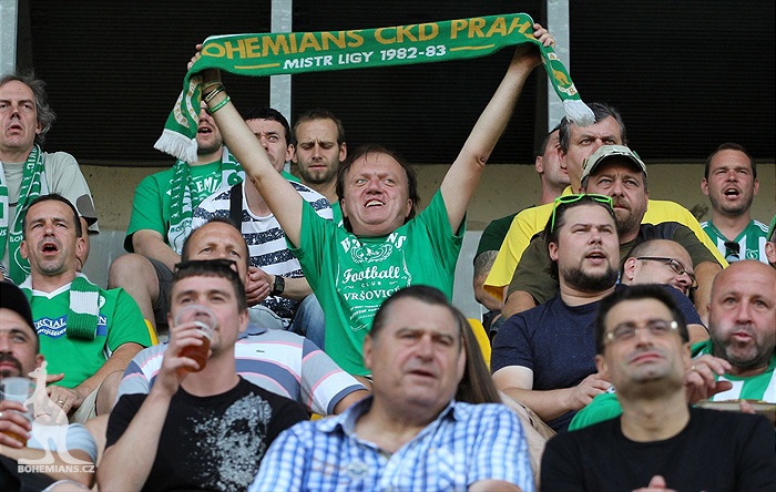 DĚNÍ NA TRIBUNÁCH: Dukla - Bohemians