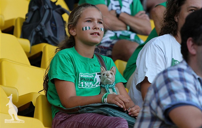 DĚNÍ NA TRIBUNÁCH: Dukla - Bohemians
