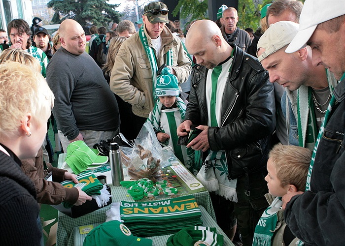 Nové suvenýry šly na odbyt.