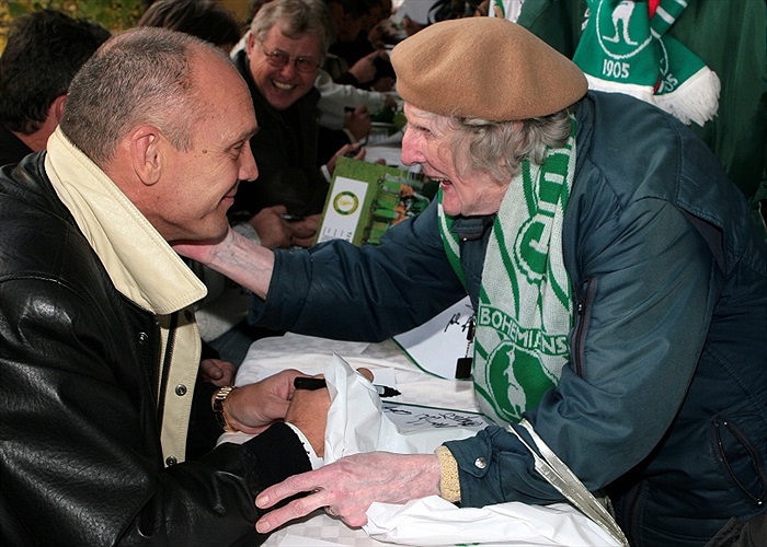 Paní Tichá zdraví Jiřího Ondru.