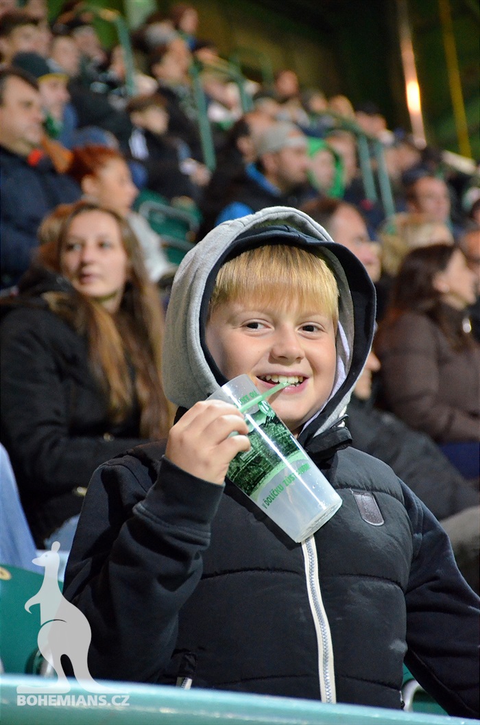 Dění na tribunách: Bohemians - Králův Dvůr