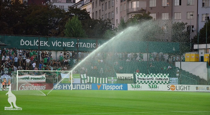 DĚNÍ NA TRIBUNÁCH: Bohemians - Jablonec