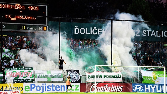 DĚNÍ NA TRIBUNÁCH: Bohemians - Jablonec
