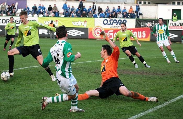 Moravcova zpětná přihrávka nenašla adresáta.