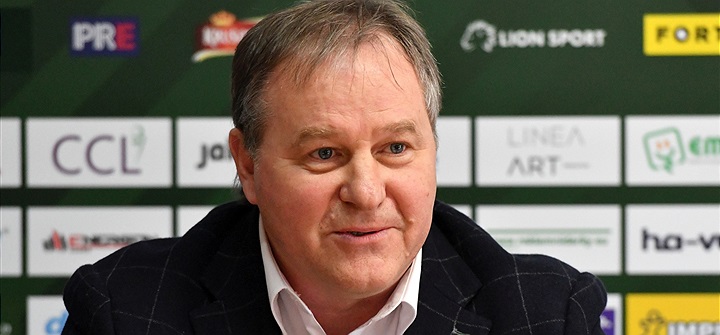 Na dotazy fanoušků odpovídal sportovní ředitel