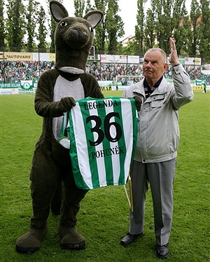 Miroslav Pohuněk uveden do Společenství legend.