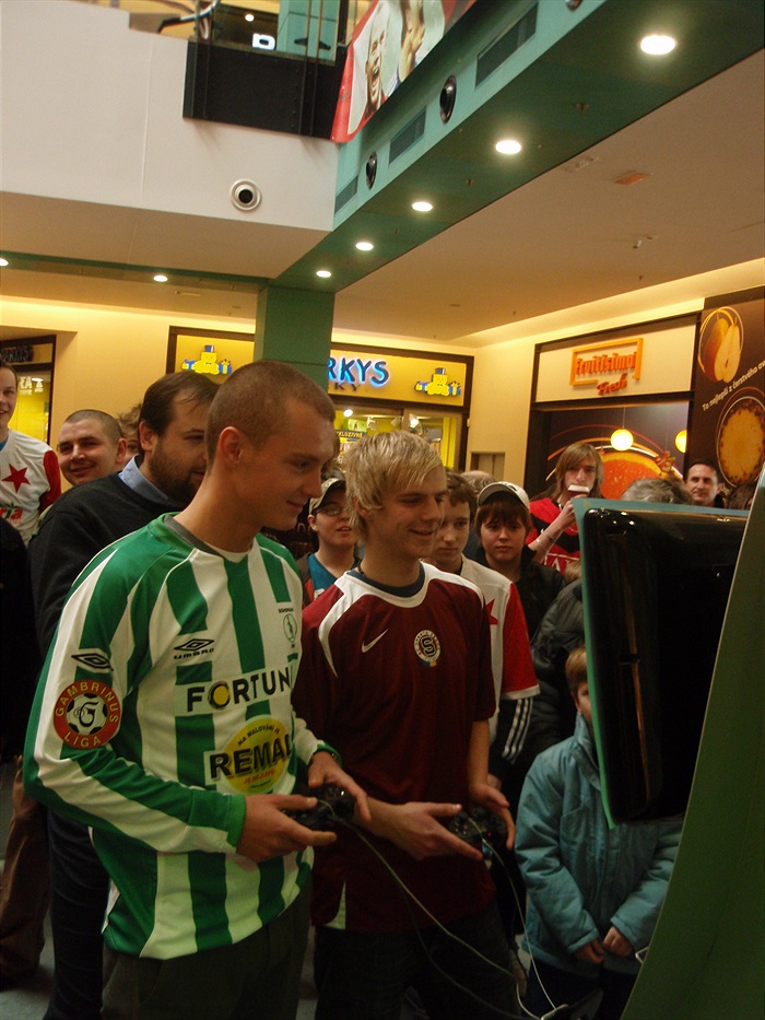 Martin Nešpor v souboji s Kučerou