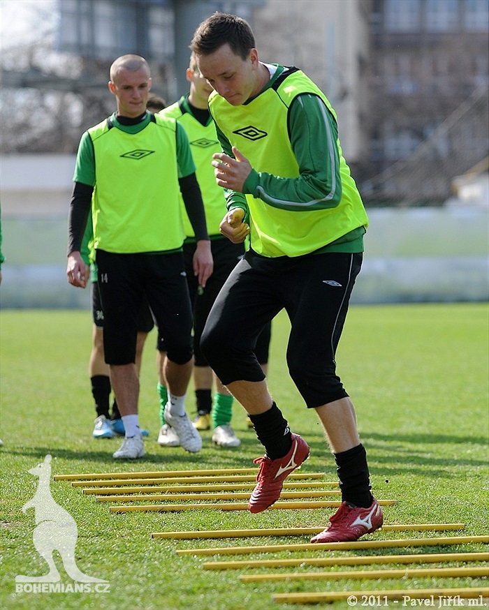 Předzápasový trénink v Ďolíčku. Bohemka se připravuje na Příbram.