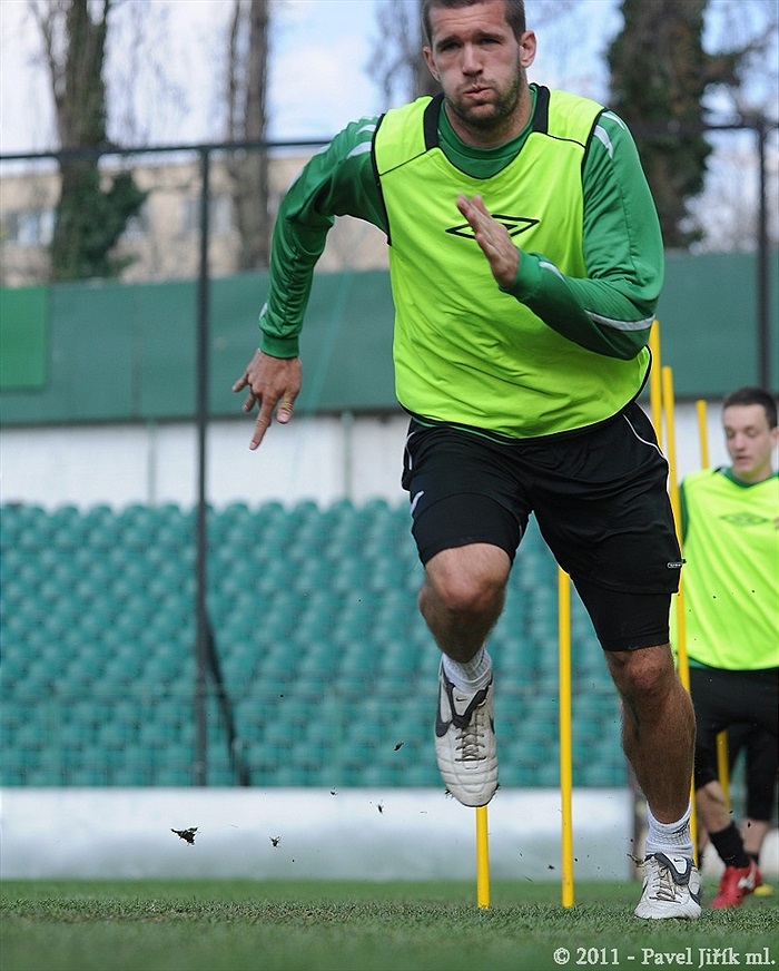 Předzápasový trénink v Ďolíčku. Bohemka se připravuje na Příbram.