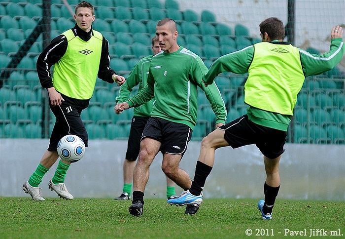 Předzápasový trénink v Ďolíčku. Bohemka se připravuje na Příbram.
