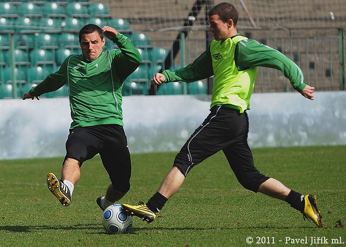 Předzápasový trénink v Ďolíčku. Bohemka se připravuje na Příbram.