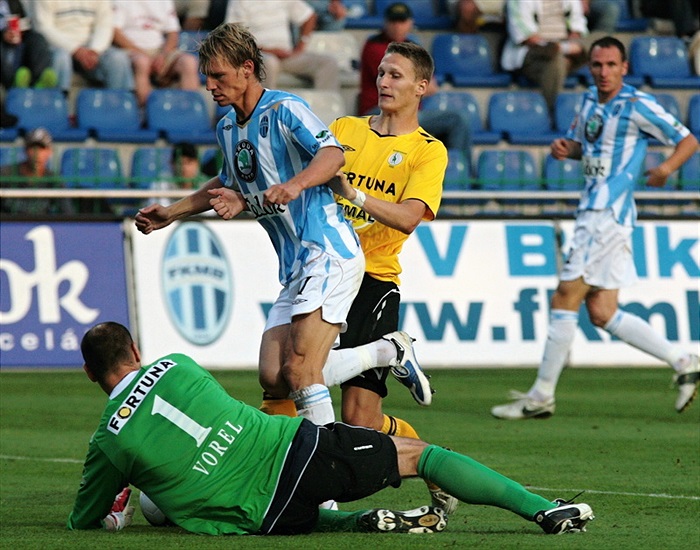 Škoda doráží na Vorla.