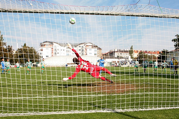 Neproměněná penalta.