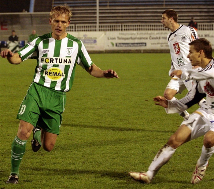 Slezák ve druhé půli oživil hru.