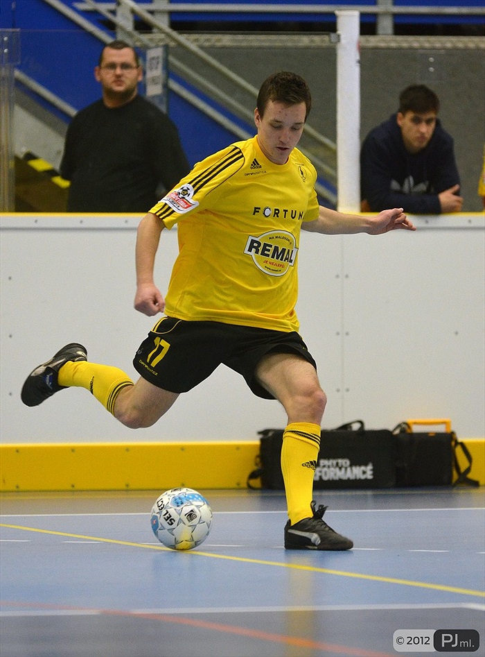 Futsal vs Fotbal 8:1 (4:0)
