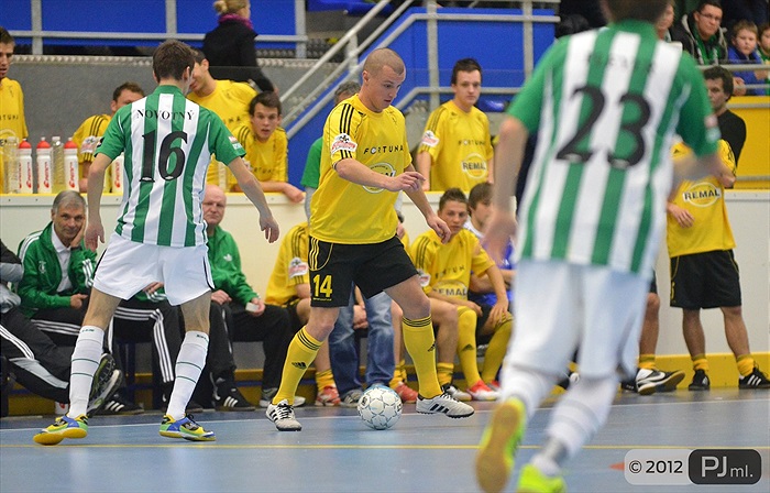 Futsal vs Fotbal 8:1 (4:0)