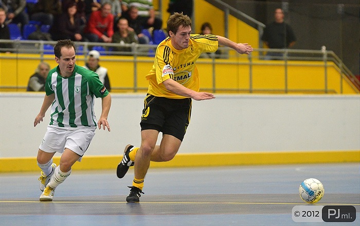 Futsal vs Fotbal 8:1 (4:0)